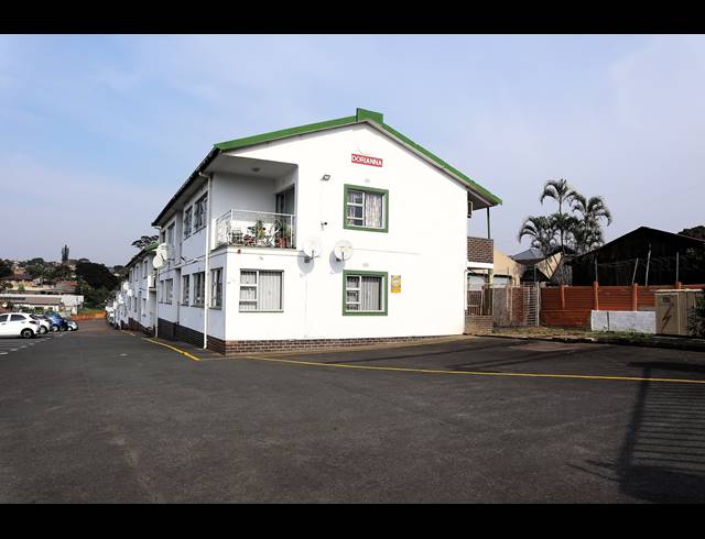 2 BEDROOM APARTMENT FOR SALE IN MALVERN